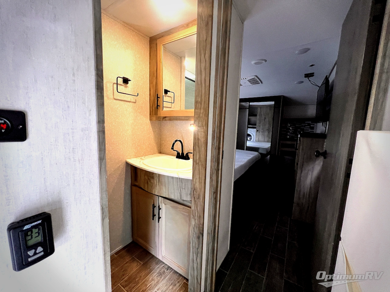 2022 Forest River Cherokee Arctic Wolf Suite 3770 Photo 25