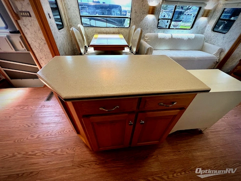 2004 Carriage Cameo 374 RV Photo 3