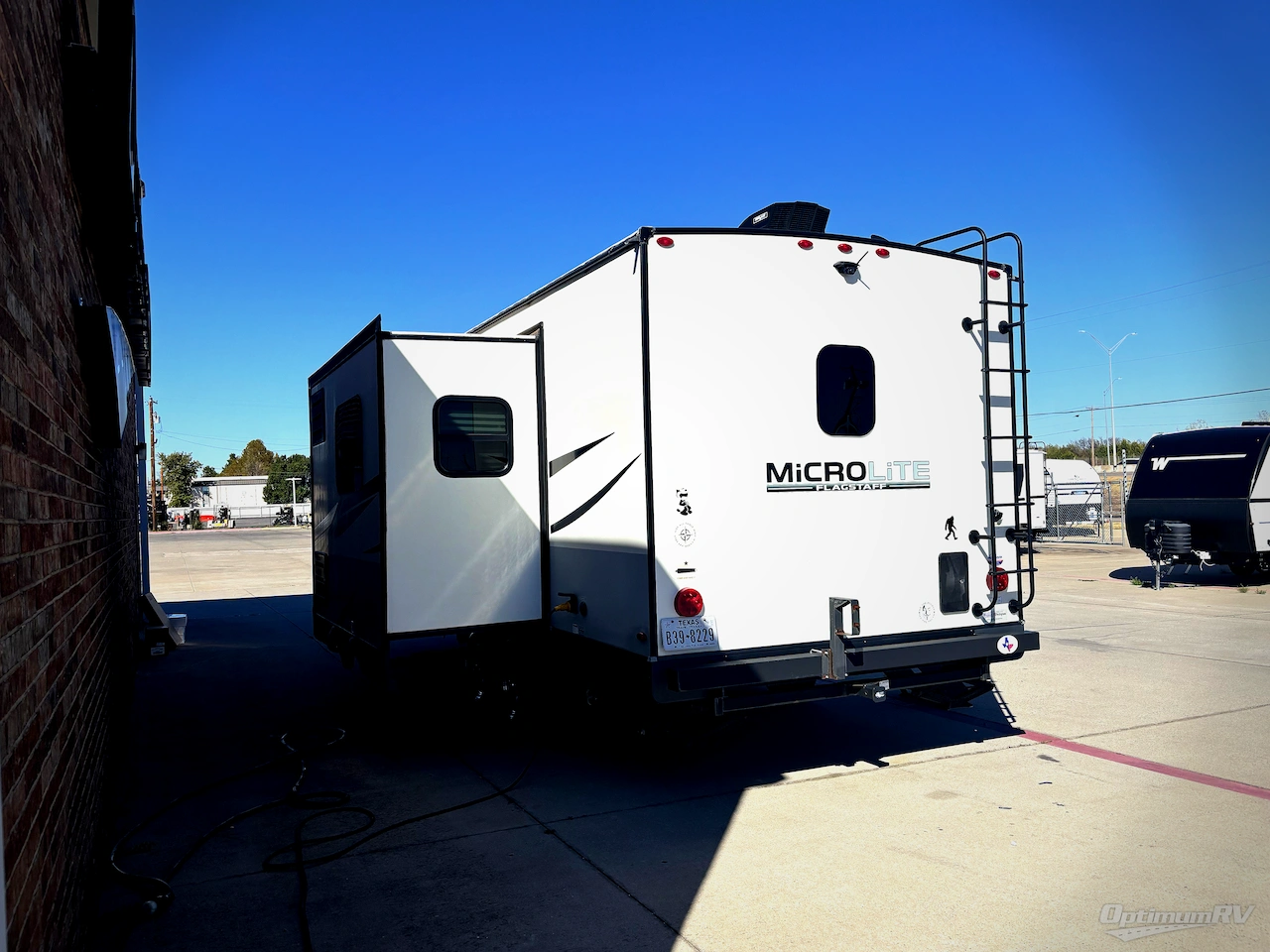 2021 Forest River Flagstaff Micro Lite 25FBLS Photo 3