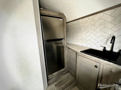 2026 Sunset Park Sun Lite 21TH RV Photo 3