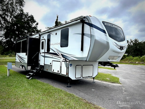 Used 2022 Keystone Avalanche 312RS Featured Photo