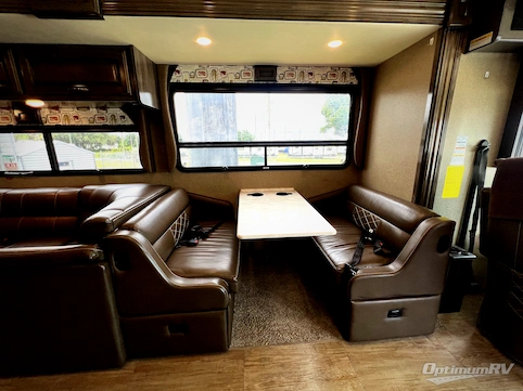 2018 Fleetwood Bounder 34S RV Photo 2