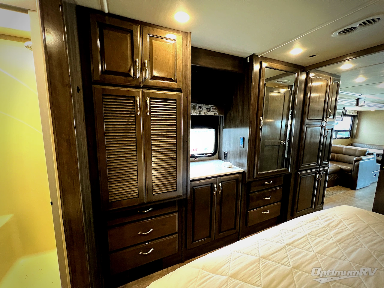 2018 Fleetwood Bounder 34S Photo 20
