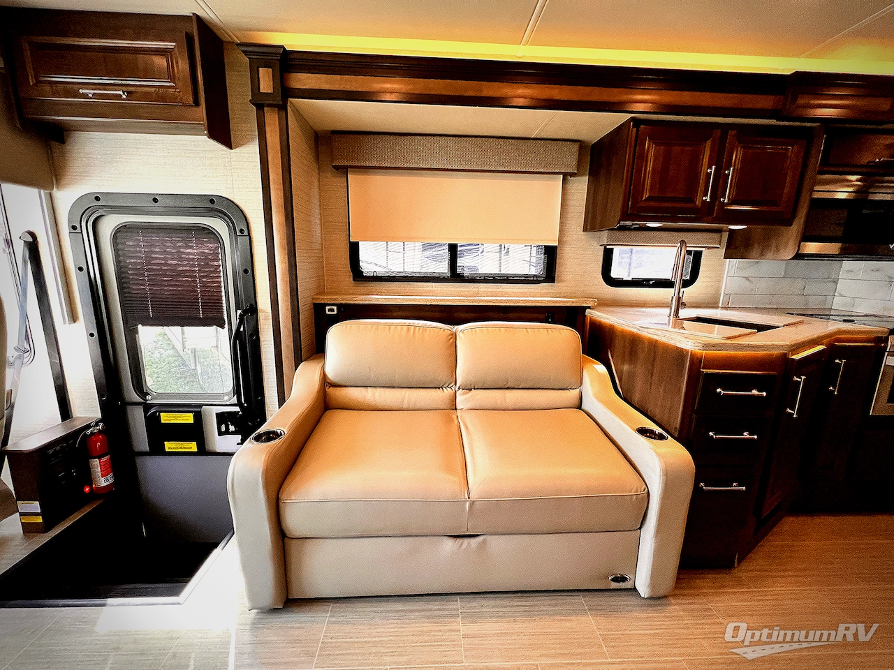 2020 Entegra Vision XL 34G Photo 10