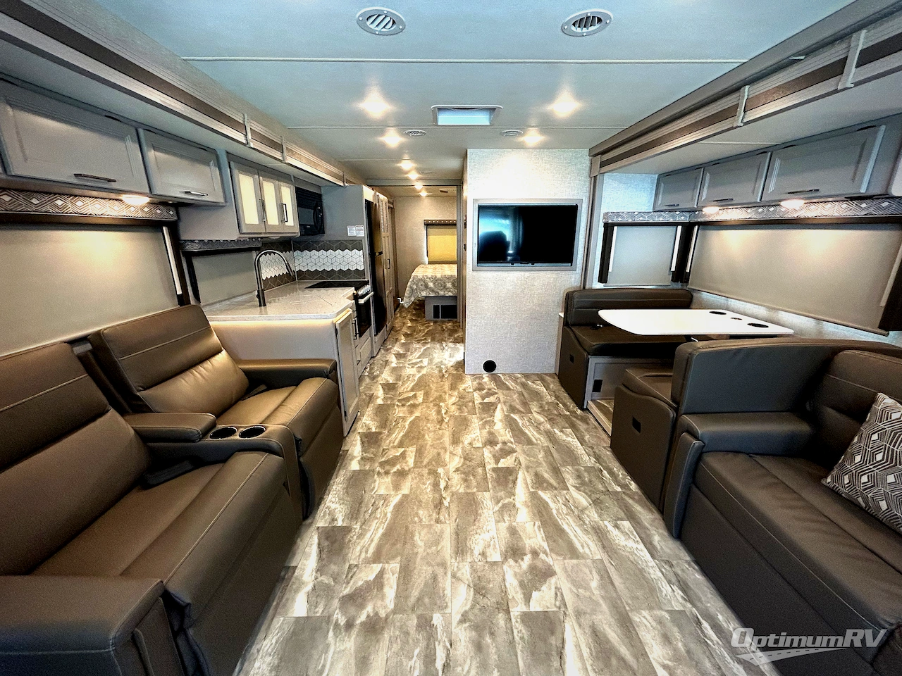 2023 Thor Windsport 34R Photo 2