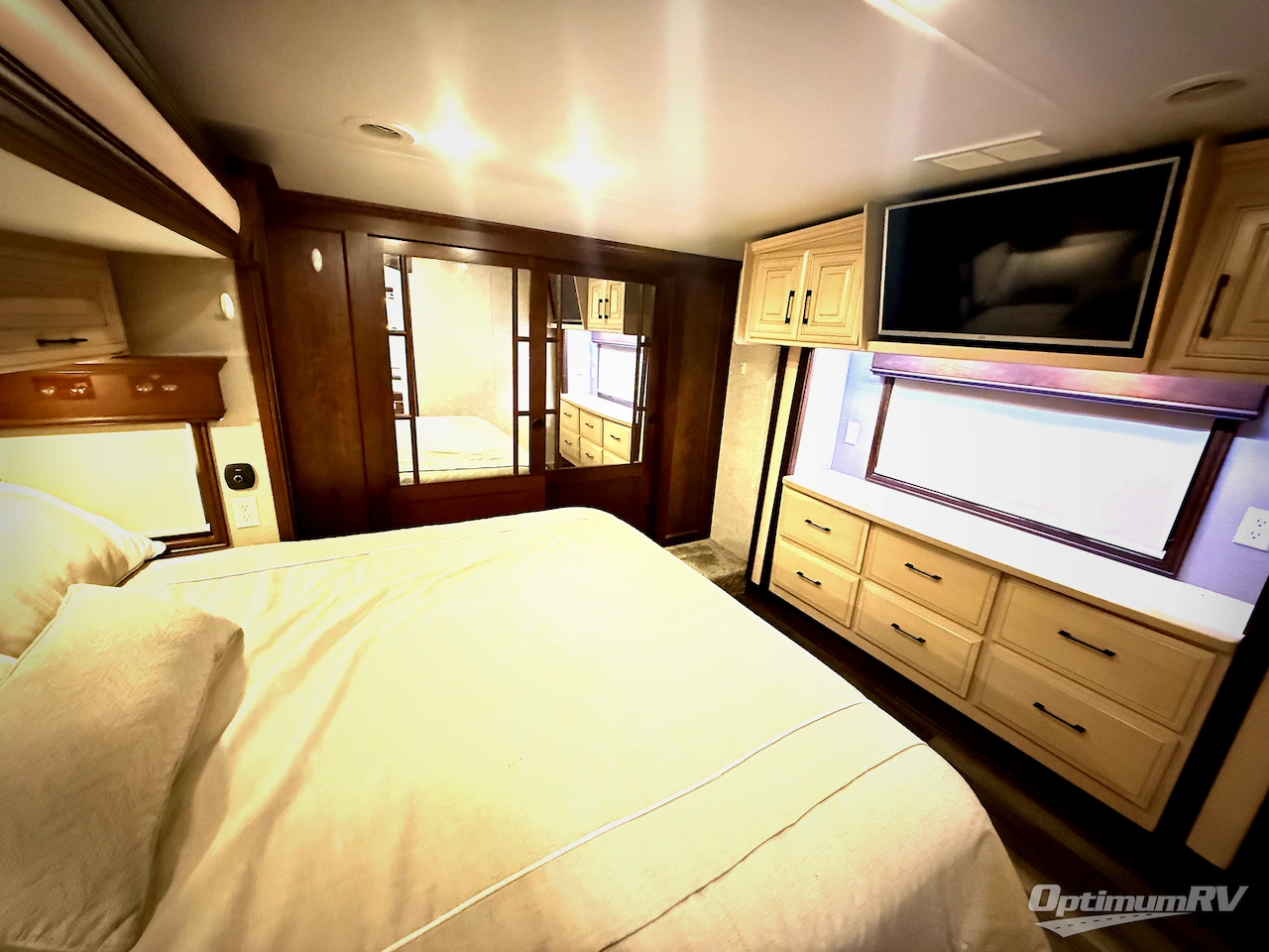 2020 DRV Luxury Suites Mobile Suites 40KSSB4 Photo 14