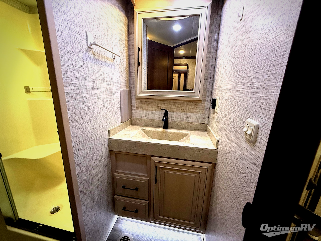 2020 DRV Luxury Suites Mobile Suites 40KSSB4 Photo 18