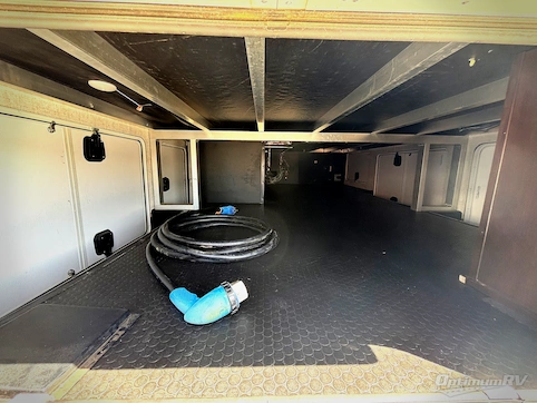 2021 Palomino Columbus 389FLC RV Photo 4