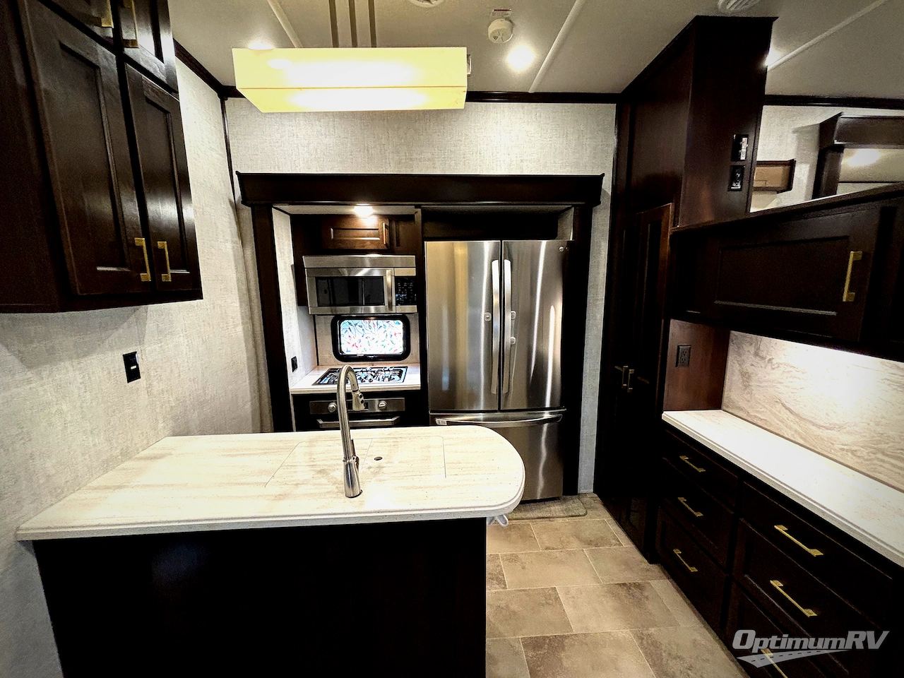 2021 Palomino Columbus 389FLC Photo 10