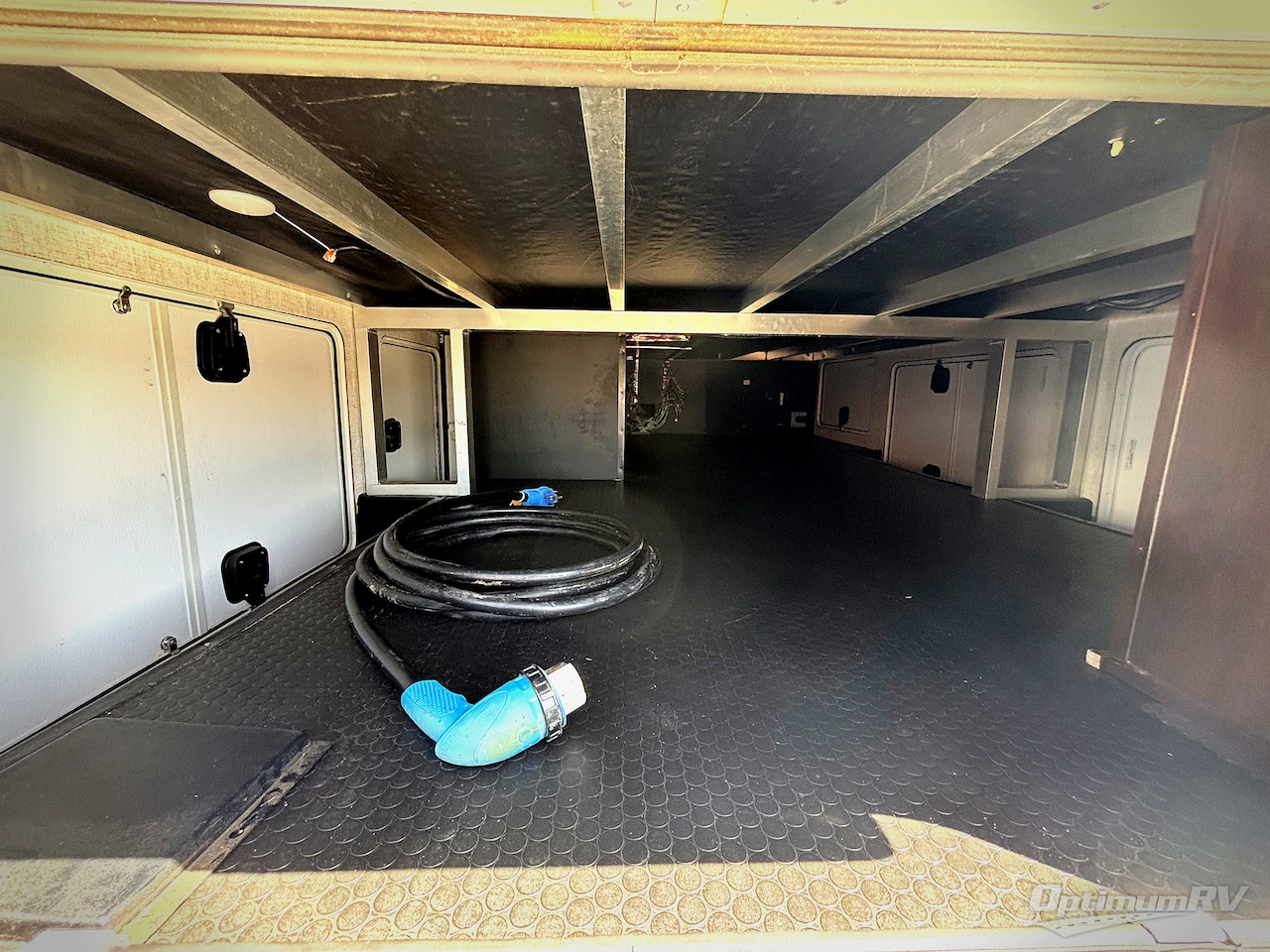 2021 Palomino Columbus 389FLC Photo 19