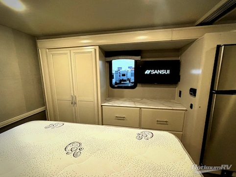 2023 Fleetwood Flair 29M RV Photo 3