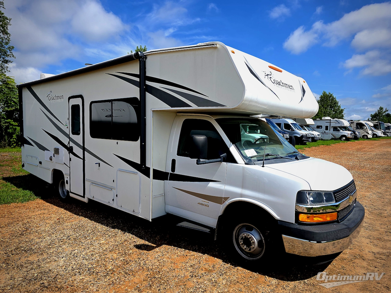 2020 Coachmen Freelander 26DS Chevy 4500 Photo 1