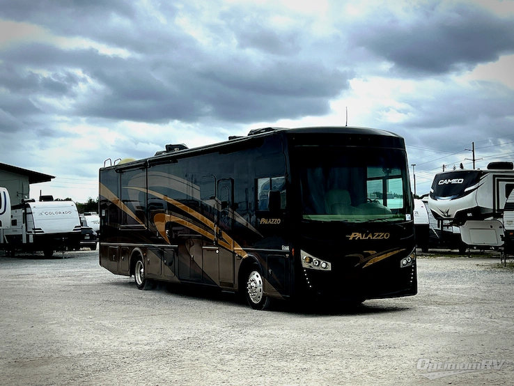 2018 Thor Palazzo 36.1 RV Photo 1