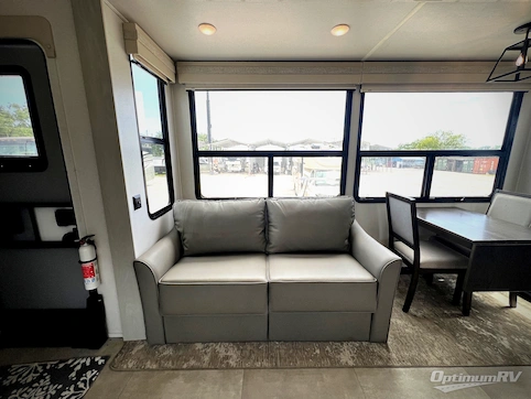 2023 Palomino Columbus 384RK RV Photo 2