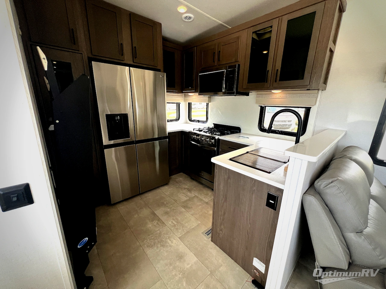 2023 Palomino Columbus 384RK Photo 10