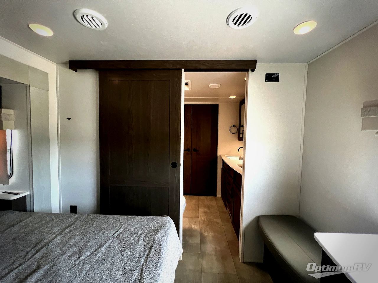 2023 Palomino Columbus 384RK Photo 20