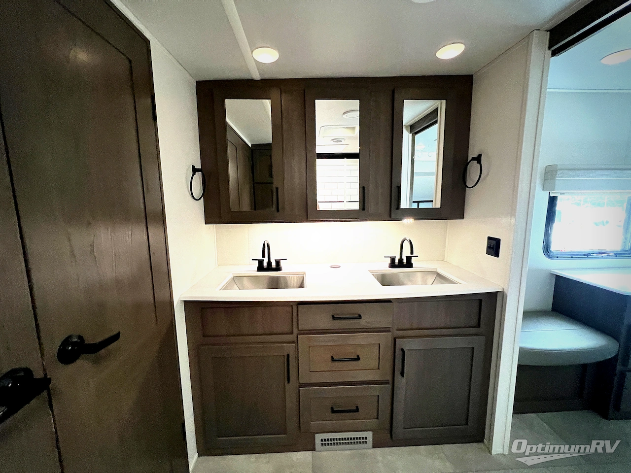 2023 Palomino Columbus 384RK Photo 23