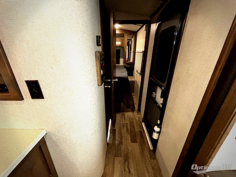 2018 Keystone Cougar X-Lite 34TSB RV Photo 2