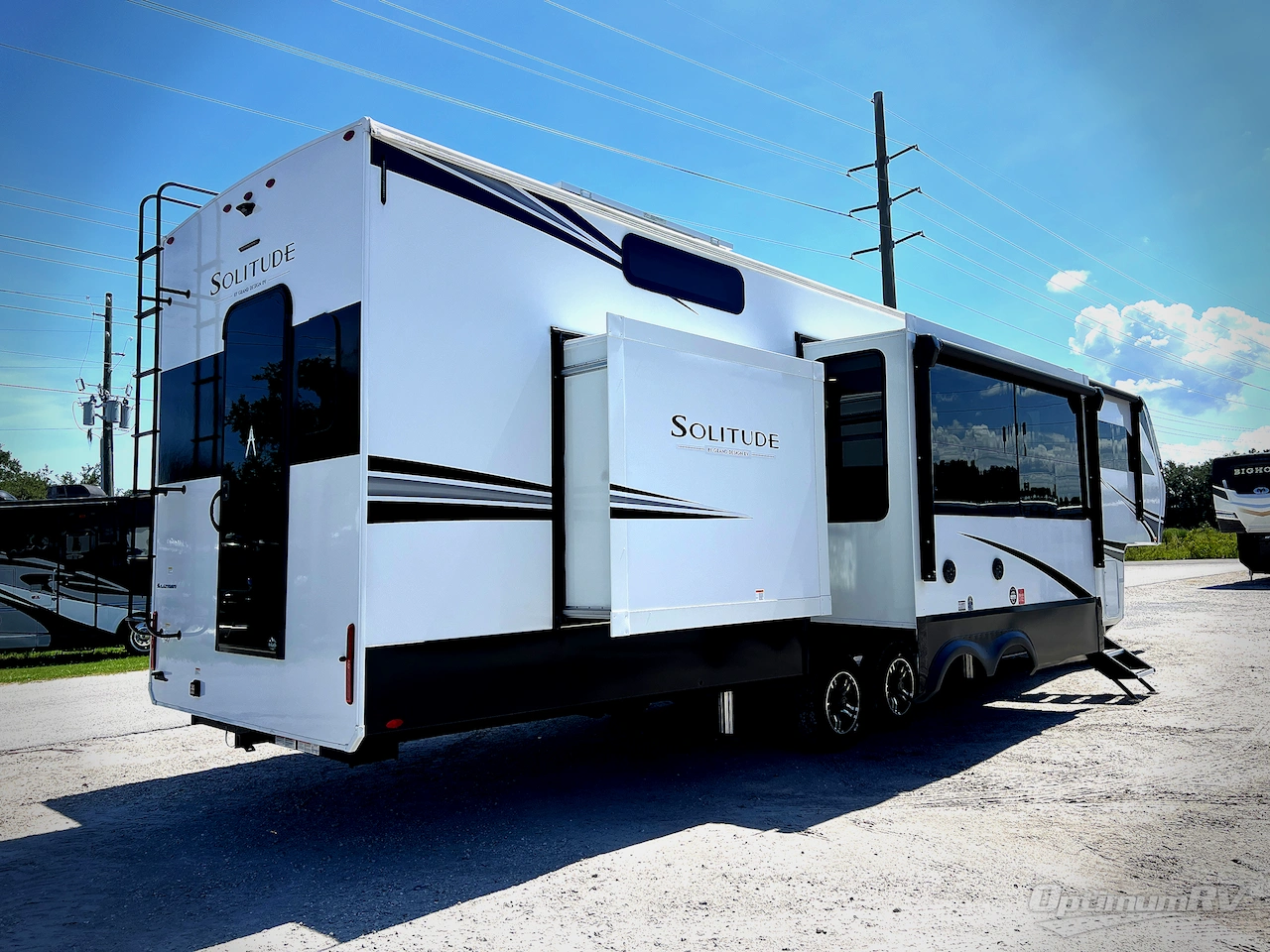 2025 Grand Design Solitude 391DL Photo 3
