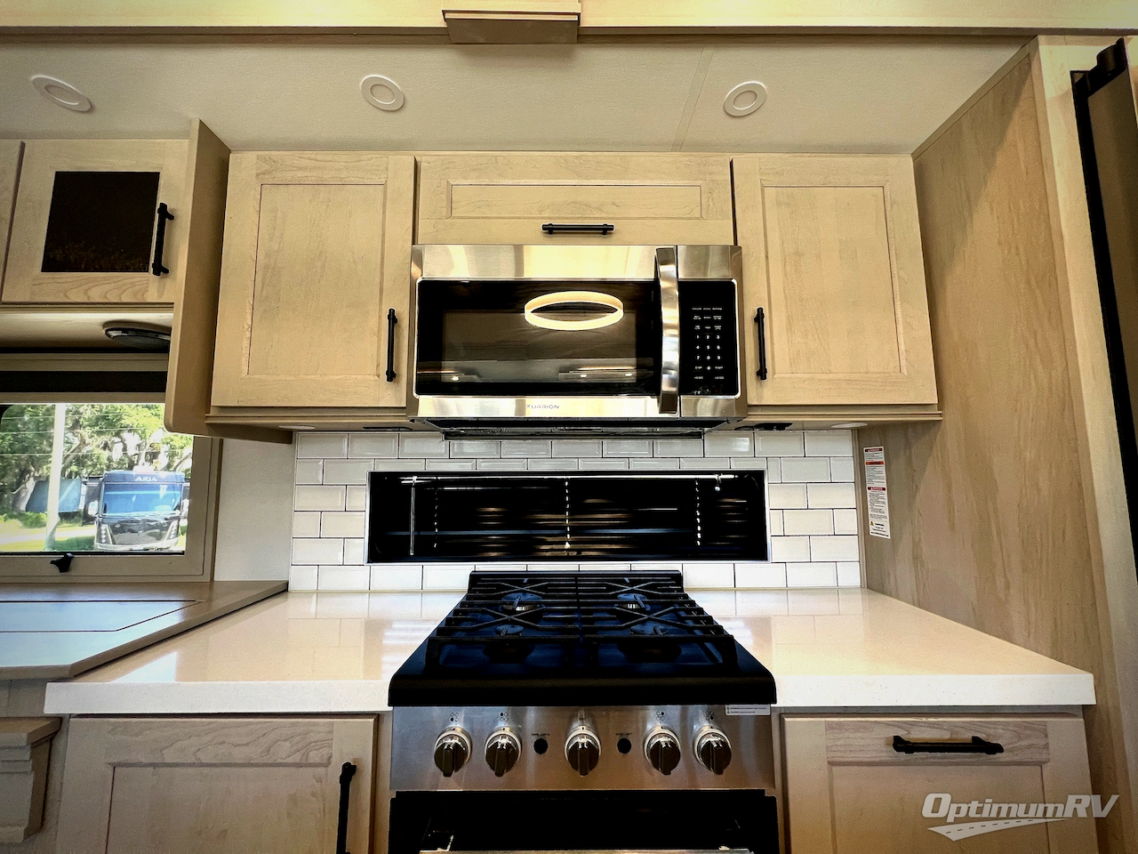 2025 Grand Design Solitude 391DL Photo 12