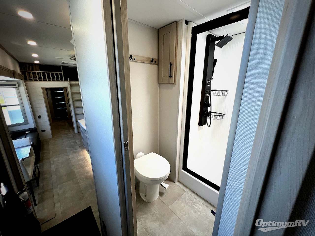 2025 Grand Design Solitude 391DL Photo 27