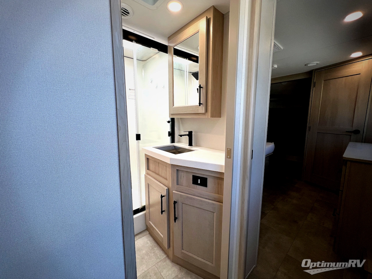 2025 Grand Design Solitude 391DL Photo 28