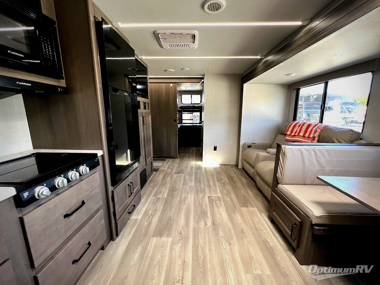 2024 Grand Design Transcend Xplor 321BH Photo 4