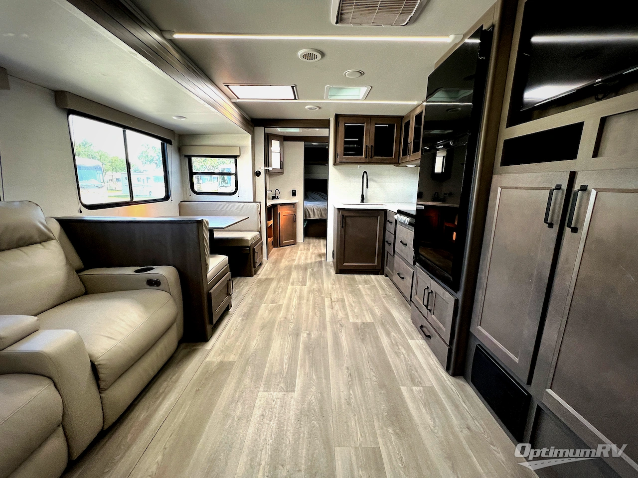 2024 Grand Design Transcend Xplor 321BH Photo 5