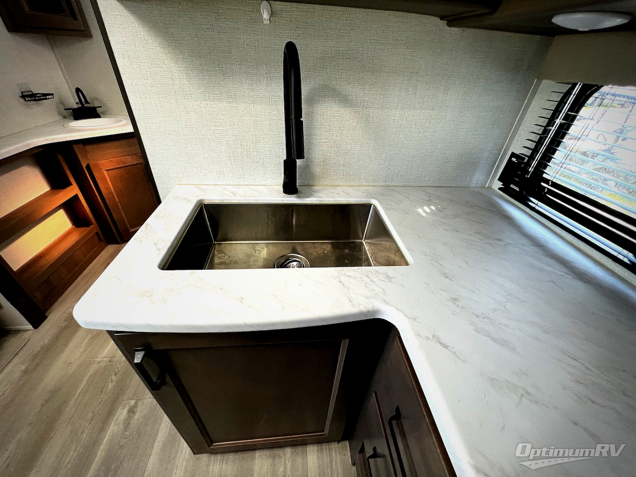 2024 Grand Design Transcend Xplor 321BH Photo 10