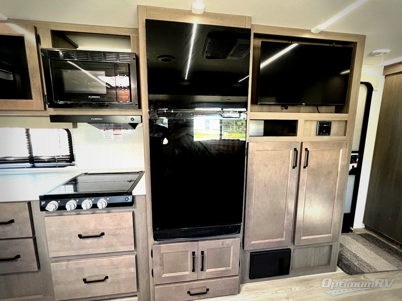 2024 Grand Design Transcend Xplor 321BH Photo 13