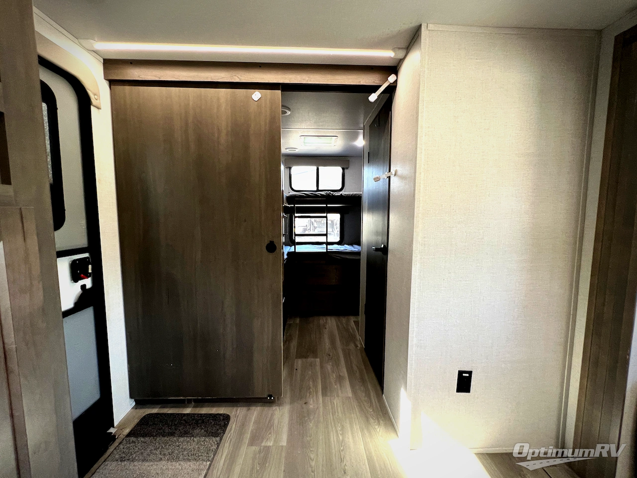 2024 Grand Design Transcend Xplor 321BH Photo 14