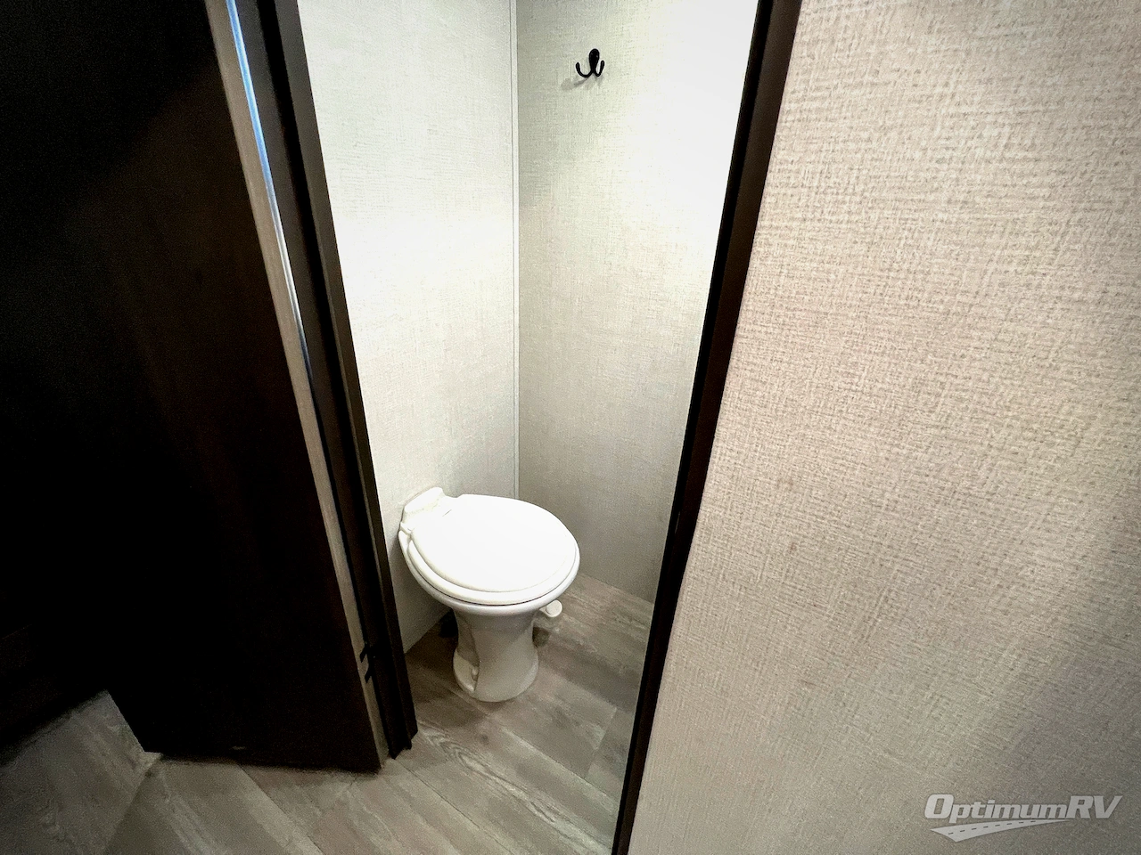 2024 Grand Design Transcend Xplor 321BH Photo 18