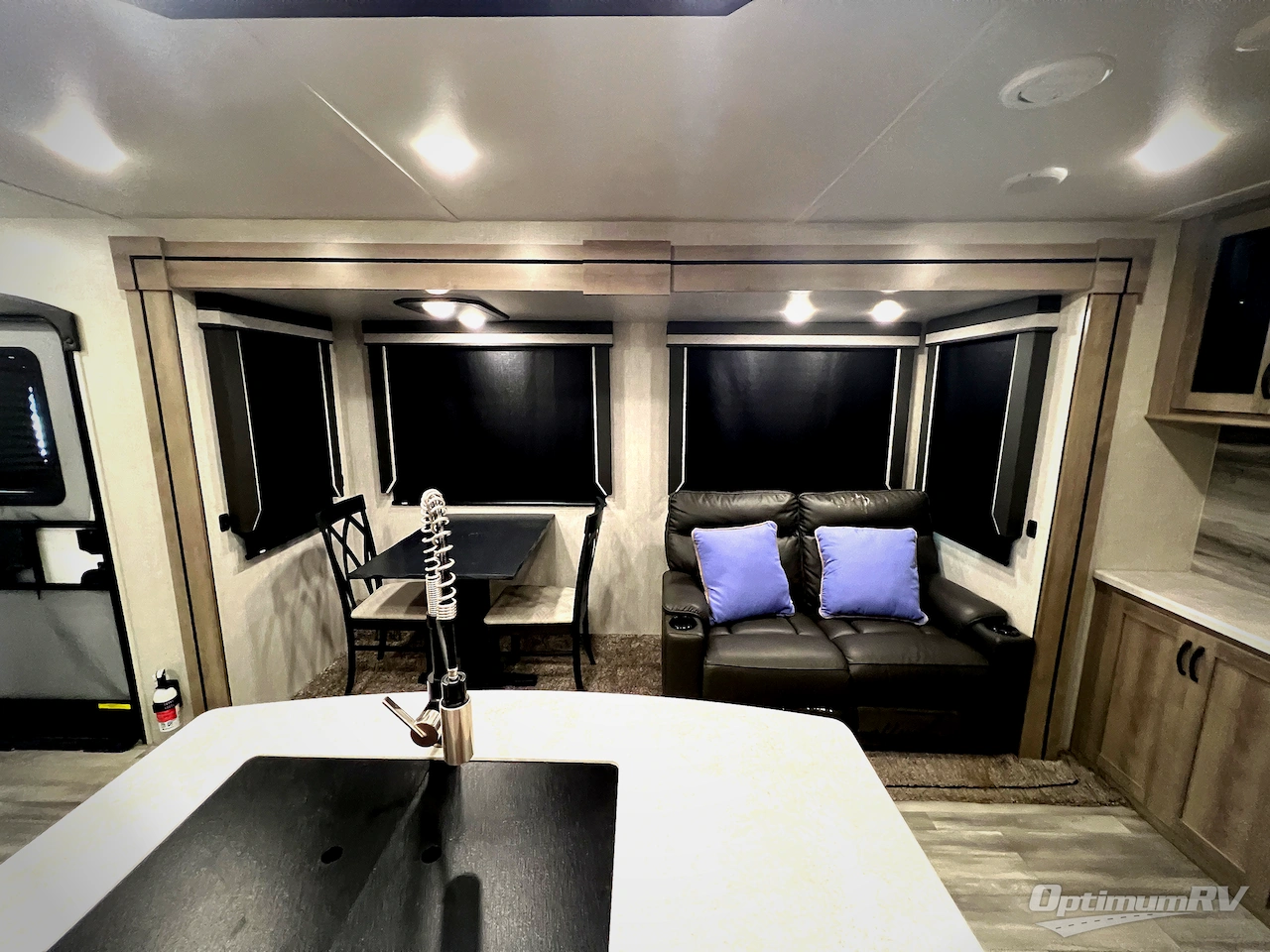 2021 Winnebago Towables Voyage 3538BR Photo 9