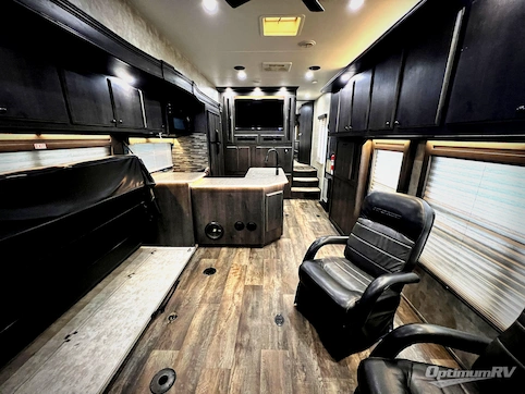 2018 Eclipse Iconic Wide Body 3515IKG RV Photo 2