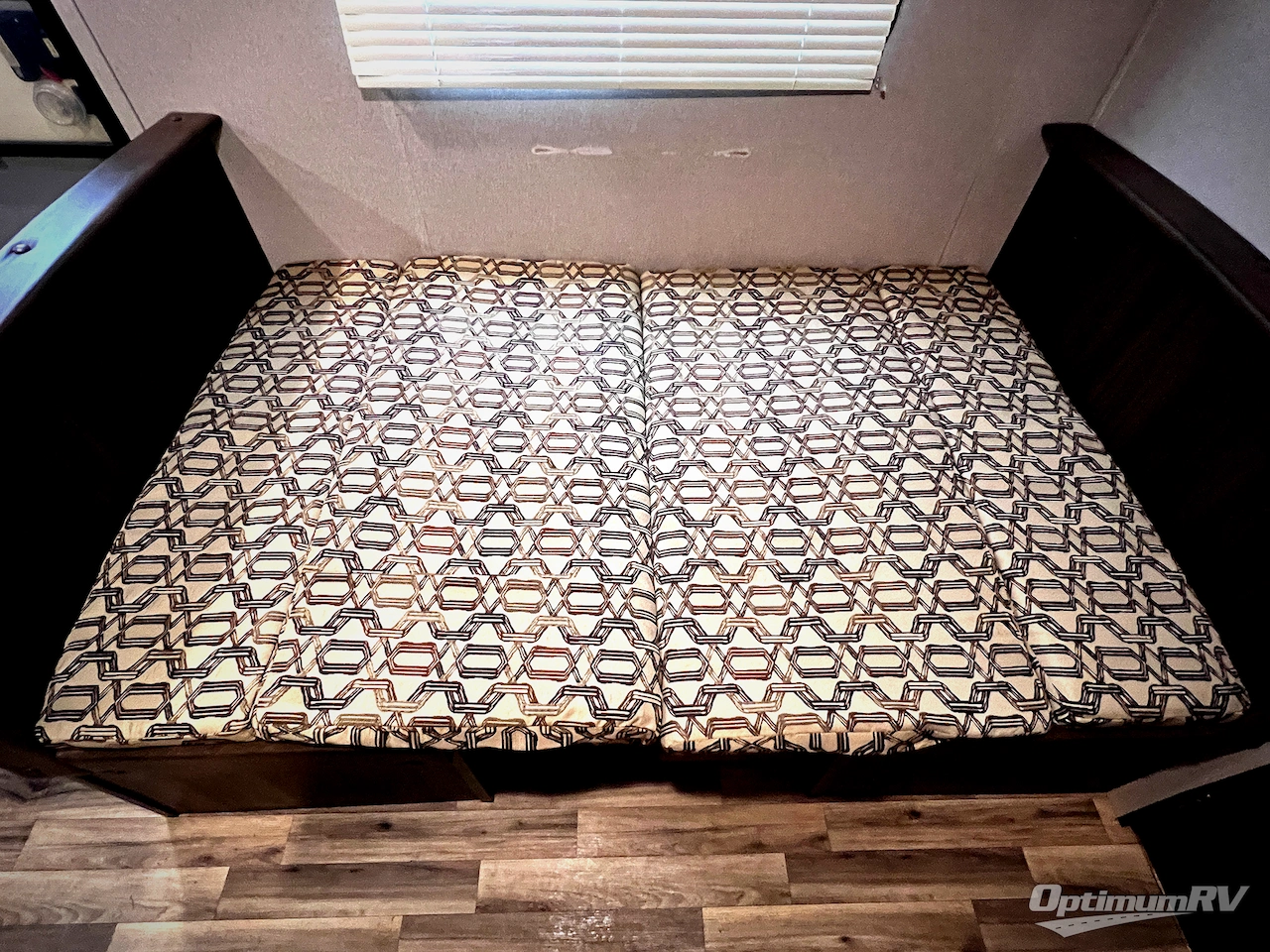 2019 Keystone Springdale Mini 1700FQ Photo 19