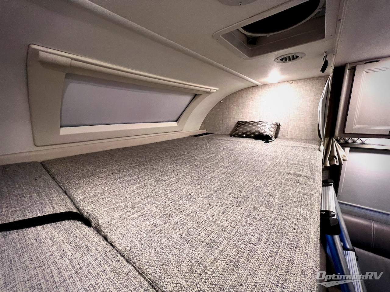 2022 Thor Quantum Sprinter DS24 Photo 11