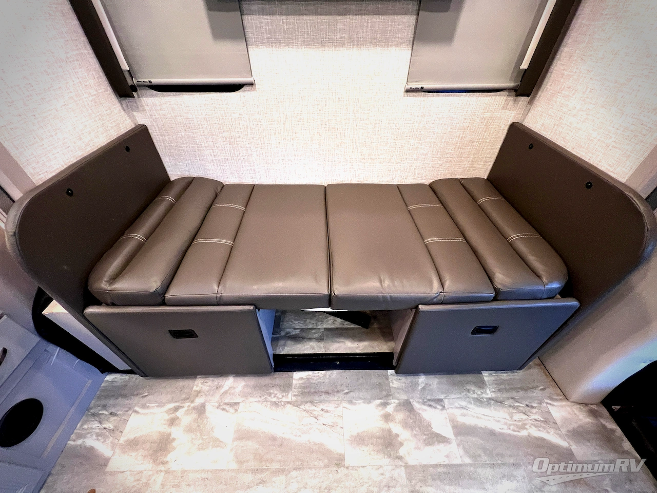 2022 Thor Quantum Sprinter DS24 Photo 18