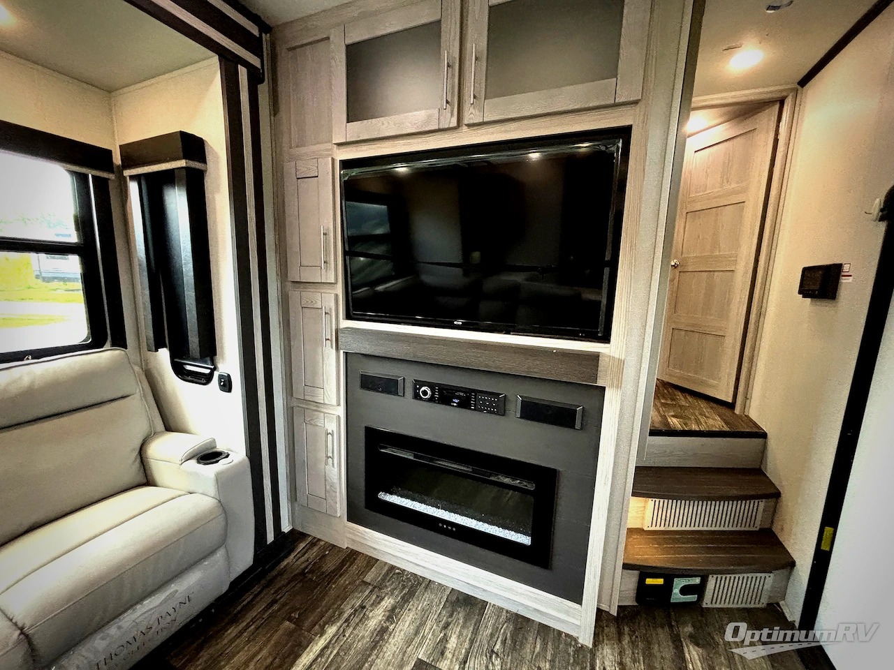 2021 Keystone Fuzion 430 Photo 16