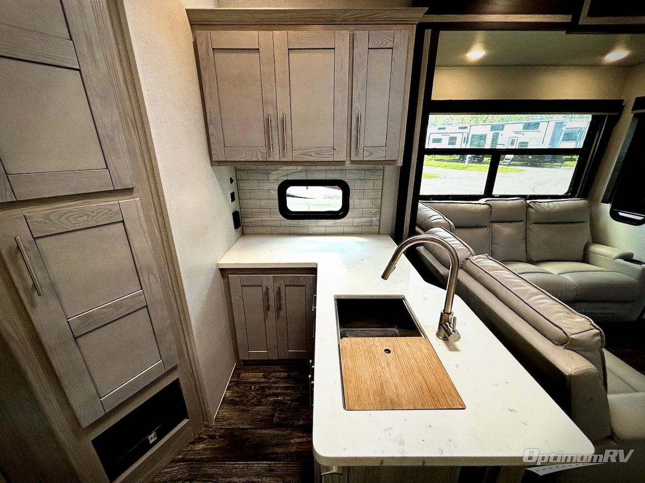 2021 Keystone Fuzion 430 Photo 19