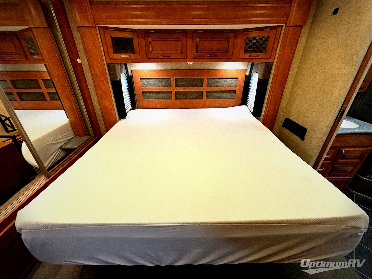 2010 Newmar Ventana 3933 Photo 21