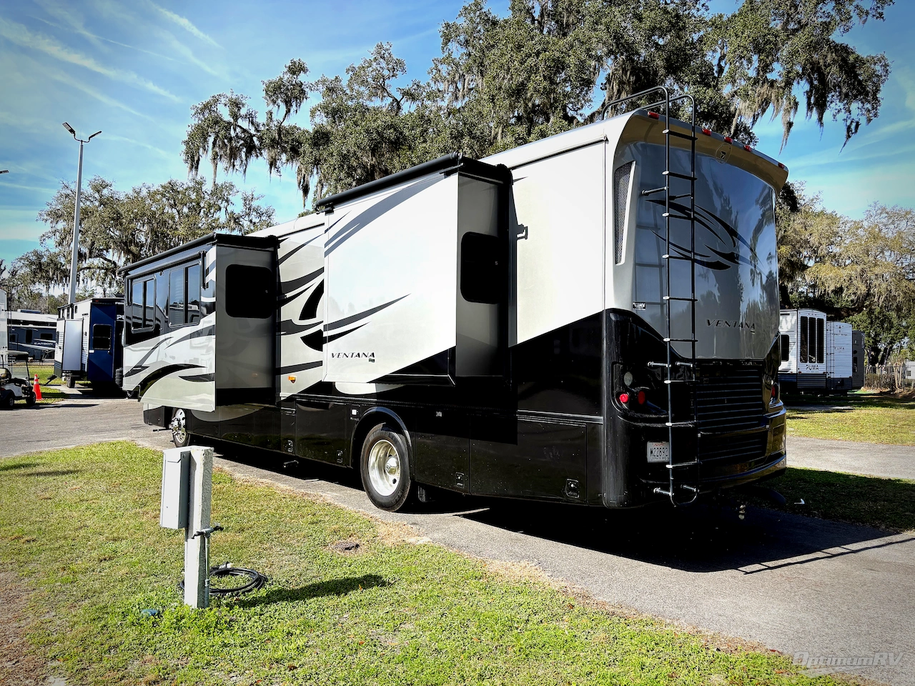 2010 Newmar Ventana 3933 Photo 3