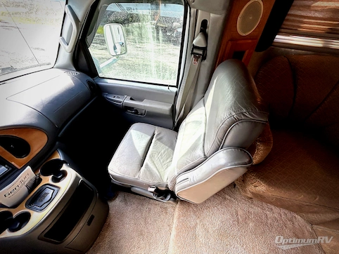 2005 Coachmen Concord 275DS RV Photo 3