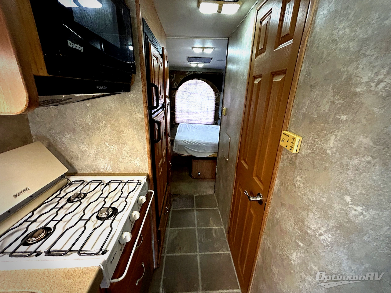 2005 Coachmen Concord 275DS Photo 14