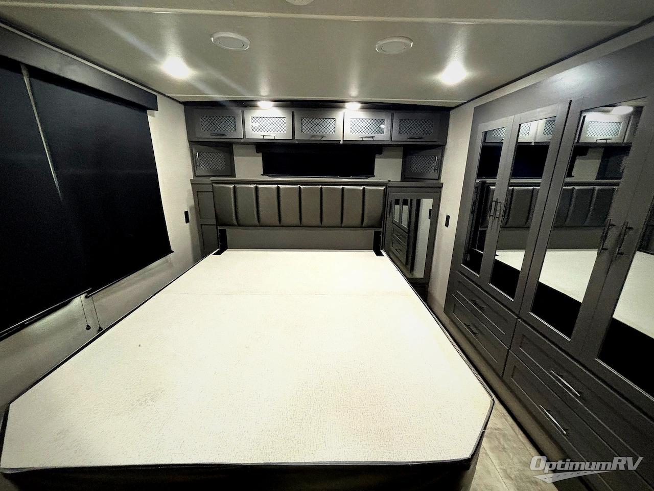 2022 Grand Design MOMENTUM 376THS Photo 19