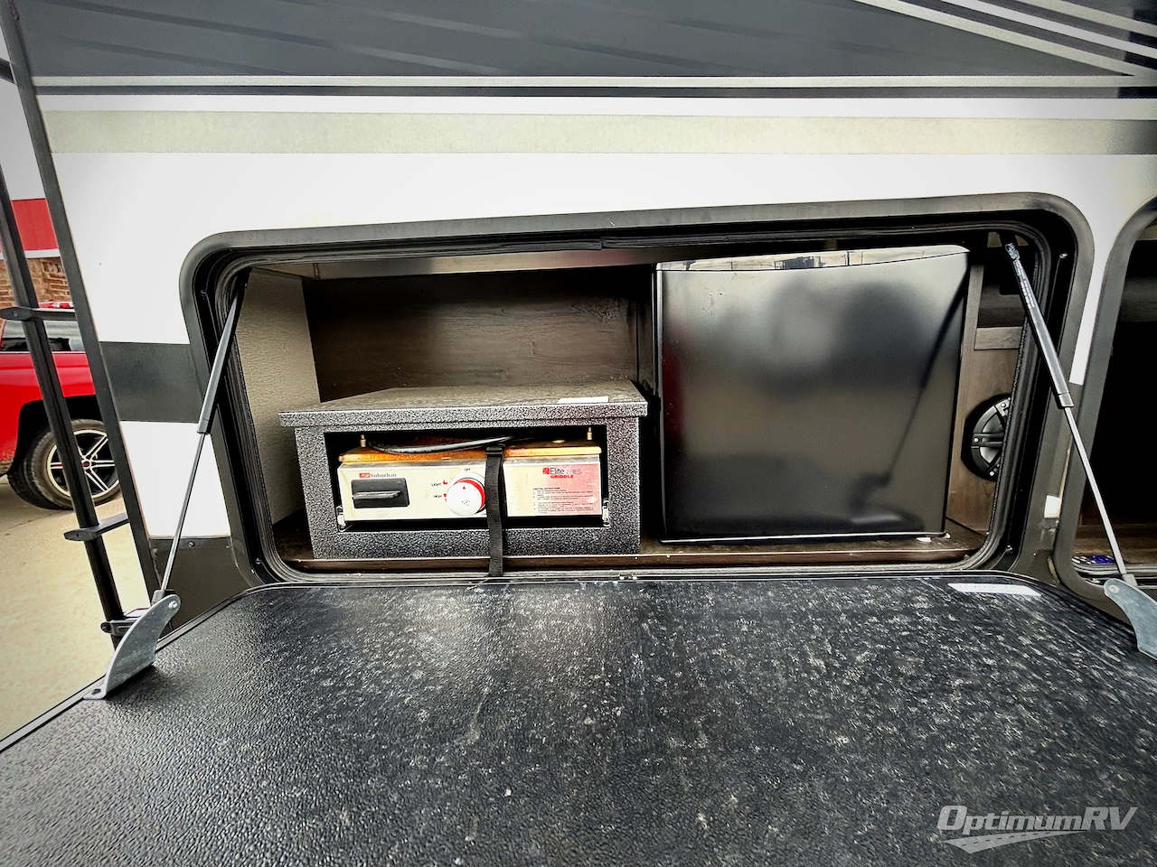 2022 Grand Design MOMENTUM 376THS Photo 21