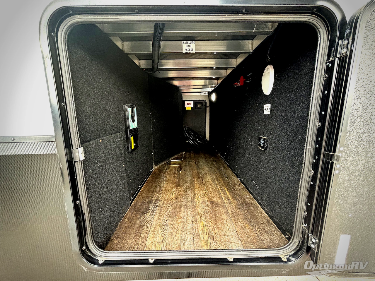 2022 Grand Design MOMENTUM 376THS Photo 23