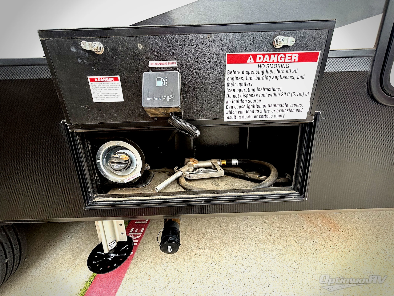 2022 Grand Design MOMENTUM 376THS Photo 26