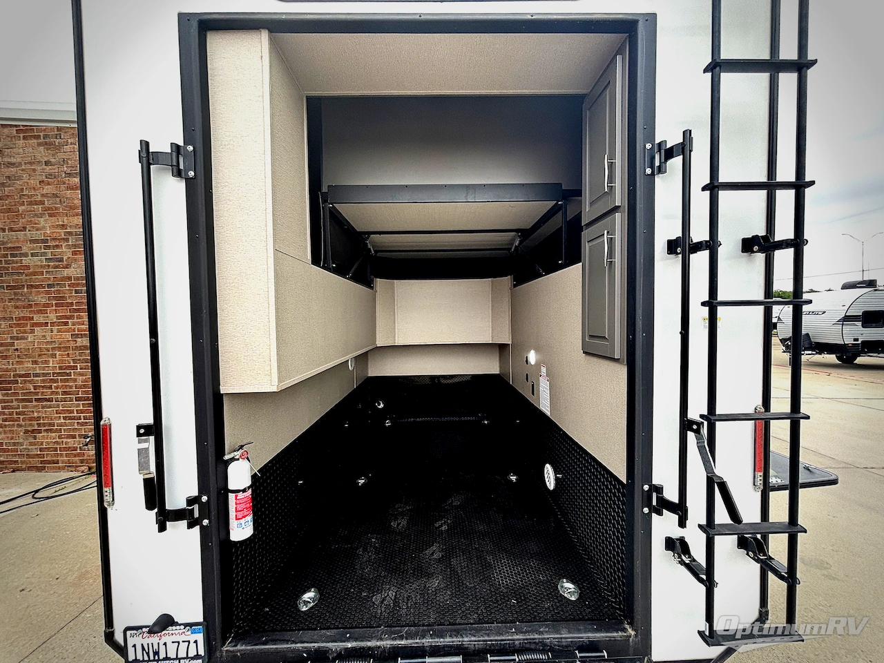 2022 Grand Design MOMENTUM 376THS Photo 27