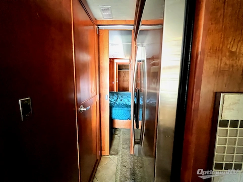 2010 Fleetwood Revolution LE 42T RV Photo 3