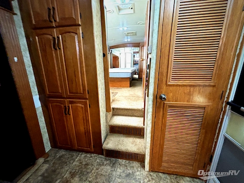 2012 Keystone Montana Big Sky 3400RL RV Photo 2
